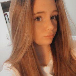 Meet your Posher, Chloe